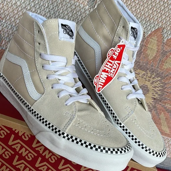 Vans WMNS Sk8-Hi Tapered
Checkerboard Foxing Turtl
VN0A4U16DJR
sneakers - Picture 8 of 16